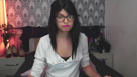 Snapshot of angelika_rouge chatting on 09-10-25, 05:24 Angelika Rouge online show from 09-10-25, 05:24