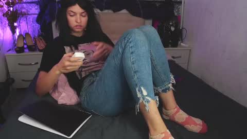 Snapshot of angelika_rouge chatting on 09-18-25, 03:58 Angelika Rouge online show from 09-18-25, 03:58