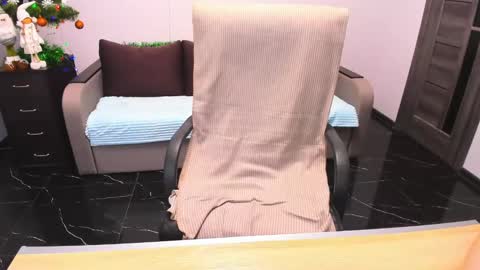 Angelina online show from 12-25-24, 09:34