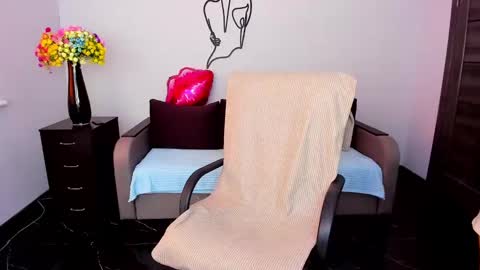 Angelina online show from 03-07-25, 06:57