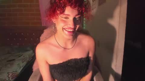 Snapshot of angelina_rouse12 chatting on 12-31-24, 09:42 Angelina Rouse  online show from 12-31-24, 09:42