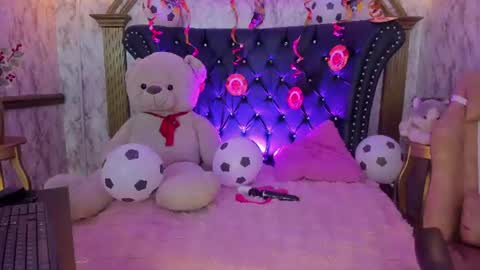 Snapshot of angelinaaustin chatting on 06-16-26, 06:21 AngelONLINE GTM-5 online show from 06-16-26, 06:21