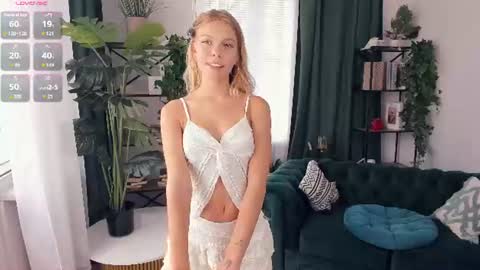 Alice WOW online show from 08-08-26, 08:49