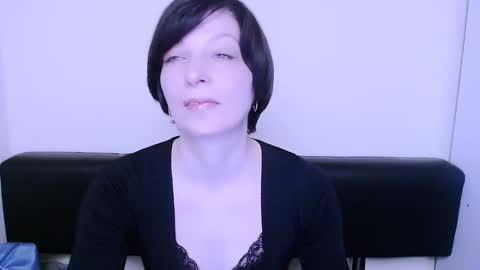 Snapshot of angelinalov_ chatting on 01-22-25, 08:18 Angelina online show from 01-22-25, 08:18