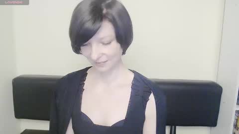 Snapshot of angelinalov_ chatting on 02-11-25, 10:59 Angelina online show from 02-11-25, 10:59