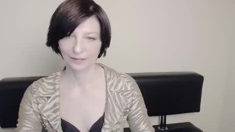 Snapshot of angelinalov_ chatting on 02-15-25, 10:44 Angelina online show from 02-15-25, 10:44