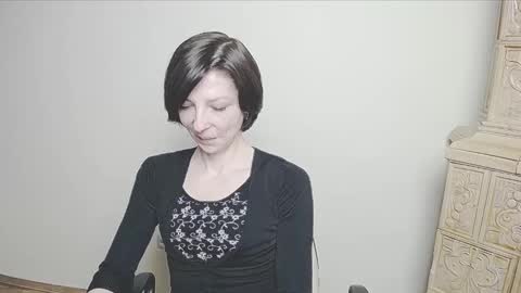 Snapshot of angelinalov_ chatting on 03-04-25, 10:46 Angelina online show from 03-04-25, 10:46