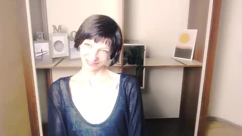 Snapshot of angelinalov_ chatting on 09-10-25, 05:51 Angelina online show from 09-10-25, 05:51