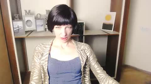 Snapshot of angelinalov_ chatting on 09-17-25, 06:15 Angelina online show from 09-17-25, 06:15