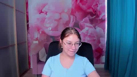 AngelinaLow online show from 09-23-25, 11:24