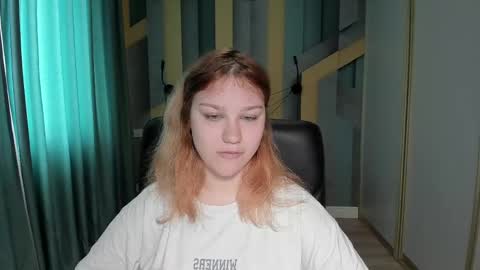 AngelinaLow online show from 04-30-26, 11:27