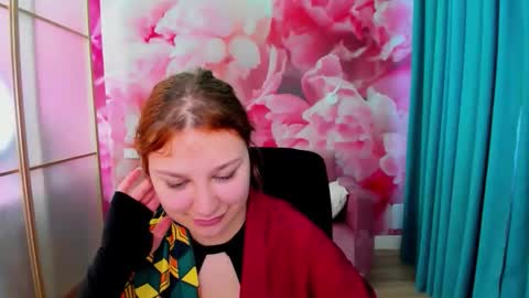 AngelinaLow online show from 05-11-26, 04:04