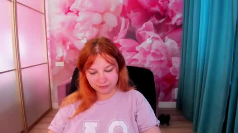 AngelinaLow online show from 06-19-26, 12:09