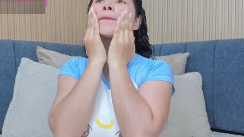 Snapshot of angeline__cute chatting on 09-15-25, 12:05 angeline online show from 09-15-25, 12:05