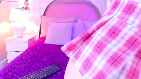 Snapshot of angeline__cute chatting on 03-17-26, 12:08 angeline online show from 03-17-26, 12:08