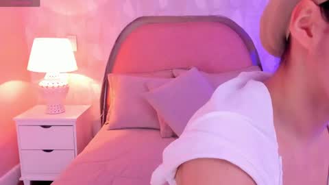 angeline online show from 05-20-26, 12:11