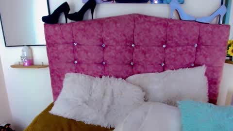 Snapshot of angelispg chatting on 09-27-25, 06:18 Angelis online show from 09-27-25, 06:18