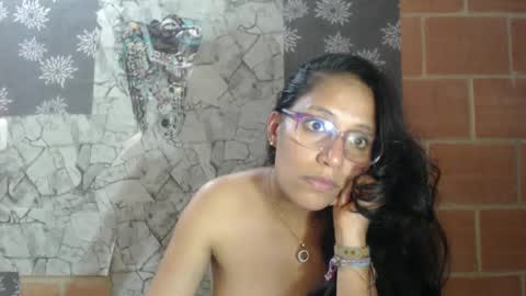 Snapshot of angelitaa_hot chatting on 03-04-25, 09:32 angela online show from 03-04-25, 09:32