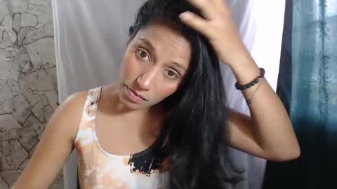 angela online show from 10-10-25, 04:28