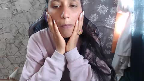 angela online show from 05-11-26, 09:01