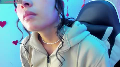 Snapshot of angell_cooper8 chatting on 02-19-26, 06:26 Angell cooper8 online show from 02-19-26, 06:26