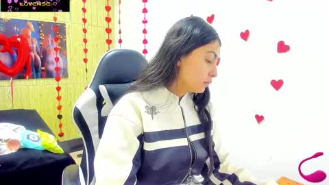 Snapshot of angell_cooper8 chatting on 03-03-26, 12:00 Angell cooper8 online show from 03-03-26, 12:00