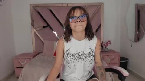 angell_petite01 online show from 06-17-26, 09:05