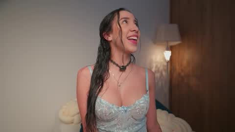 Snapshot of angells_smith chatting on 02-12-26, 12:16 online show from 02-12-26, 12:16