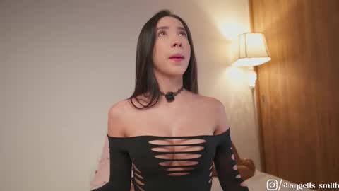 Snapshot of angells_smith chatting on 03-05-26, 11:06 online show from 03-05-26, 11:06