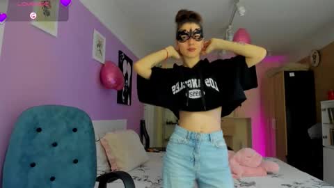 Snapshot of angelly_fox chatting on 02-24-26, 05:22 Angelli online show from 02-24-26, 05:22