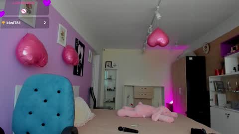 Snapshot of angelly_fox chatting on 03-02-26, 07:15 Angelli online show from 03-02-26, 07:15