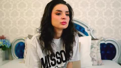 Snapshot of angelmarryy chatting on 05-05-26, 05:04 Natalia online show from 05-05-26, 05:04