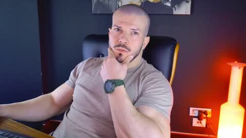 Snapshot of angeloeric chatting on 01-23-25, 08:04 BlackWolf online show from 01-23-25, 08:04