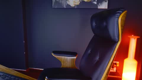 Snapshot of angeloeric chatting on 02-13-25, 01:26 BlackWolf online show from 02-13-25, 01:26