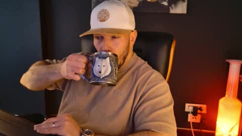 Snapshot of angeloeric chatting on 02-28-26, 12:06 BlackWolf online show from 02-28-26, 12:06