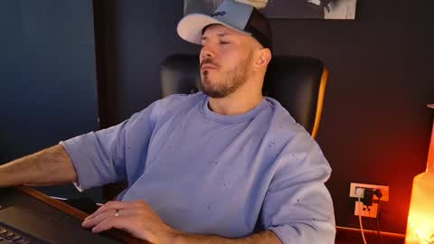 Snapshot of angeloeric chatting on 03-03-26, 12:00 BlackWolf online show from 03-03-26, 12:00