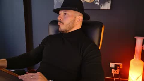 Snapshot of angeloeric chatting on 03-19-26, 11:14 BlackWolf online show from 03-19-26, 11:14