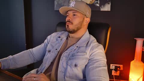 Snapshot of angeloeric chatting on 03-21-26, 09:58 BlackWolf online show from 03-21-26, 09:58