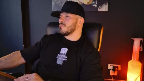 Snapshot of angeloeric chatting on 03-26-26, 11:05 BlackWolf online show from 03-26-26, 11:05