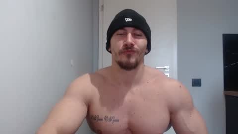  ------- SEX SHOW WITH GUYS AND GIRLS  MUSCLE SHOW online show from 01-25-25, 10:29
