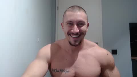  ------- SEX SHOW WITH GUYS AND GIRLS  MUSCLE SHOW online show from 02-05-25, 08:14