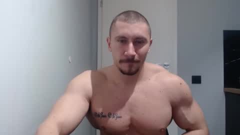  ------- SEX SHOW WITH GUYS AND GIRLS  MUSCLE SHOW online show from 02-27-25, 09:54