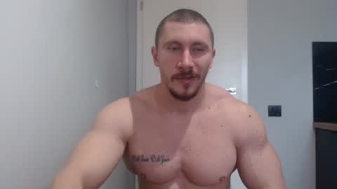  ------- SEX SHOW WITH GUYS AND GIRLS  MUSCLE SHOW online show from 03-11-25, 08:52
