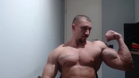 Snapshot of angelofit chatting on 11-14-25, 03:00 ------- SEX SHOW WITH GUYS AND GIRLS MUSCLE SHOW online show from 11-14-25, 03:00