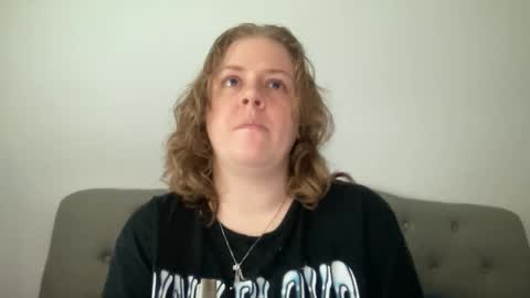 Snapshot of angeloflight273360 chatting on 02-11-26, 02:33 Angel of Light online show from 02-11-26, 02:33