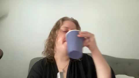 Snapshot of angeloflight273360 chatting on 02-14-26, 02:25 Angel of Light online show from 02-14-26, 02:25
