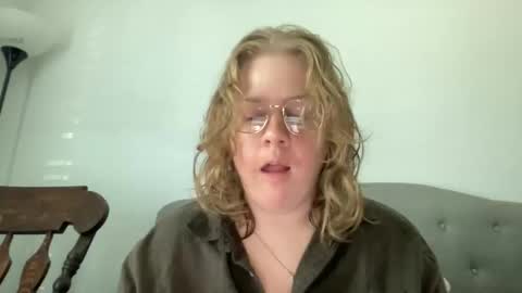 Snapshot of angeloflight273360 chatting on 02-23-26, 03:31 Angel of Light online show from 02-23-26, 03:31