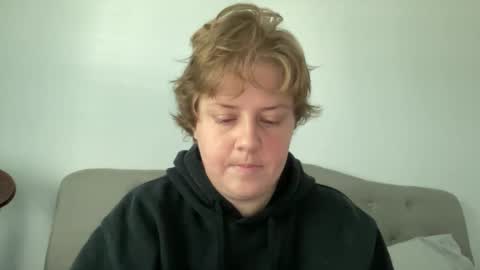 Snapshot of angeloflight273360 chatting on 04-08-26, 01:11 Angel of Light online show from 04-08-26, 01:11