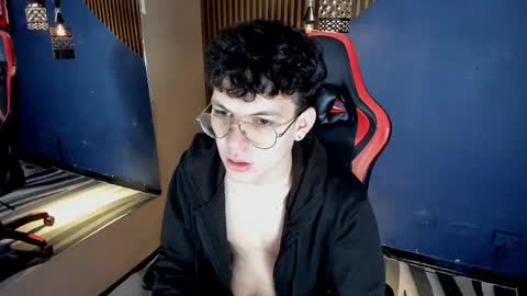 angelo online show from 06-08-26, 08:31