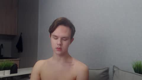 Snapshot of angelraaay chatting on 02-26-26, 10:25 Angel online show from 02-26-26, 10:25